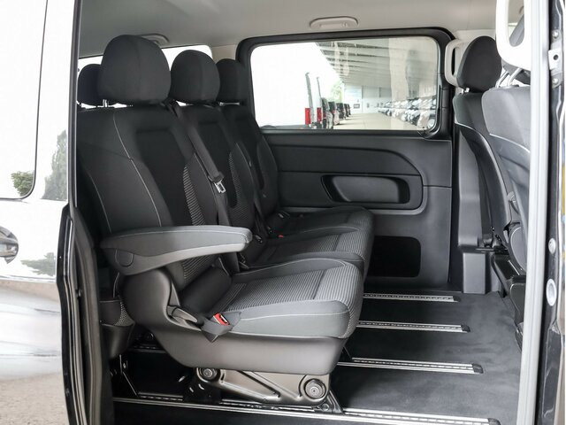 MERCEDES-BENZ EQV 300 Extralang,8Sitze,2xelektr.Schiebetür,LED - Furgão de passageiros, Carrinha elétrica: foto 5 MERCEDES-BENZ EQV 300 Extralang,8Sitze,2xelektr.Schiebetür,LED - Furgão de passageiros, Carrinha elétrica: foto 5