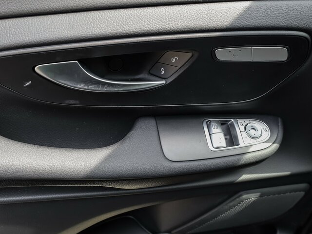 Furgão de passageiros, Carrinha elétrica MERCEDES-BENZ EQV 300 Extralang,8Sitze,2xelektr.Schiebetür,LED: foto 10