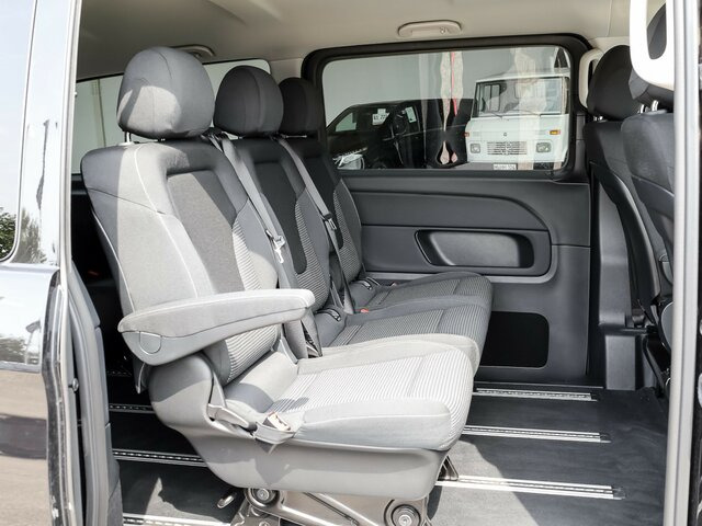 MERCEDES-BENZ EQV 300 Extralang,8Sitze,2xelektr.Schiebetür,LED - Furgão de passageiros, Carrinha elétrica: foto 5 MERCEDES-BENZ EQV 300 Extralang,8Sitze,2xelektr.Schiebetür,LED - Furgão de passageiros, Carrinha elétrica: foto 5
