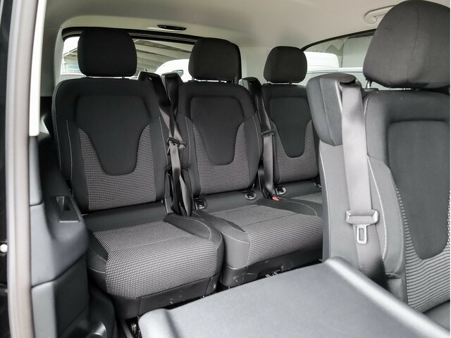 MERCEDES-BENZ EQV 300 Extralang,8Sitze,2xelektr.Schiebetür,LED - Furgão de passageiros, Carrinha elétrica: foto 4 MERCEDES-BENZ EQV 300 Extralang,8Sitze,2xelektr.Schiebetür,LED - Furgão de passageiros, Carrinha elétrica: foto 4