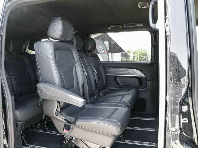 MERCEDES-BENZ EQV 300 Extralang,Avantgarde,8Sitze,2xelektr.Tür - Furgão de passageiros, Carrinha elétrica: foto 4 MERCEDES-BENZ EQV 300 Extralang,Avantgarde,8Sitze,2xelektr.Tür - Furgão de passageiros, Carrinha elétrica: foto 4
