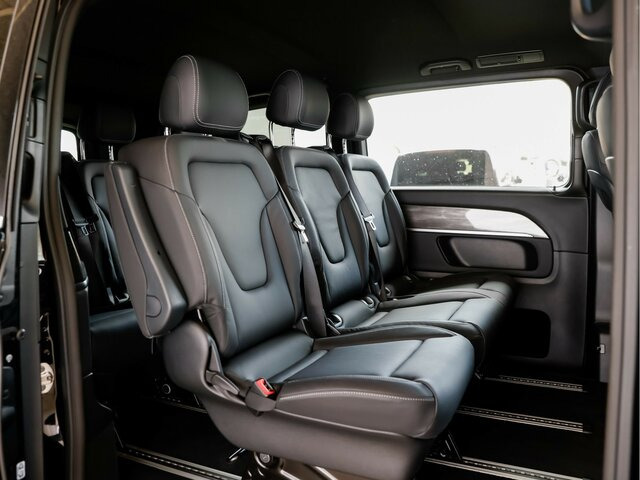 MERCEDES-BENZ EQV 300 Extralang,Avantgarde,8Sitze,2xelektr.Tür - Furgão de passageiros, Carrinha elétrica: foto 2 MERCEDES-BENZ EQV 300 Extralang,Avantgarde,8Sitze,2xelektr.Tür - Furgão de passageiros, Carrinha elétrica: foto 2