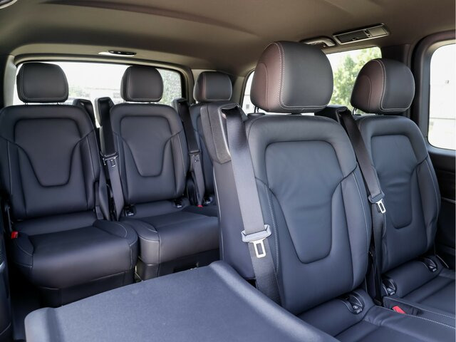 MERCEDES-BENZ EQV 300 Extralang,Avantgarde,8Sitze,2xelektr.Tür - Furgão de passageiros, Carrinha elétrica: foto 4 MERCEDES-BENZ EQV 300 Extralang,Avantgarde,8Sitze,2xelektr.Tür - Furgão de passageiros, Carrinha elétrica: foto 4