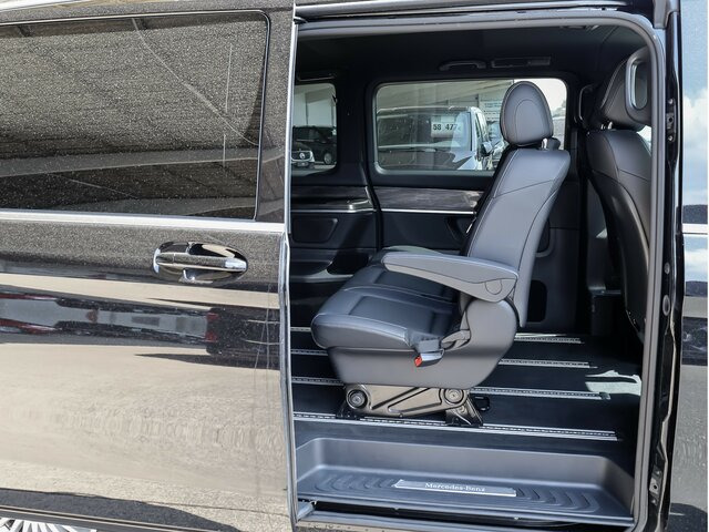 MERCEDES-BENZ EQV 300 Extralang,Avantgarde,8Sitze,2xelektr.Tür - Furgão de passageiros, Carrinha elétrica: foto 4 MERCEDES-BENZ EQV 300 Extralang,Avantgarde,8Sitze,2xelektr.Tür - Furgão de passageiros, Carrinha elétrica: foto 4