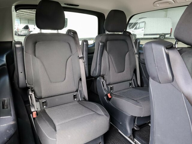 MERCEDES-BENZ EQV 300 lang,7Sitze,2xelektr.Schiebetür,EasyPack... - Furgão de passageiros, Carrinha elétrica: foto 3 MERCEDES-BENZ EQV 300 lang,7Sitze,2xelektr.Schiebetür,EasyPack... - Furgão de passageiros, Carrinha elétrica: foto 3