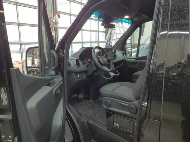 MERCEDES-BENZ Sprinter 317 CDI Maxi Kombi Tourer,9Sitze,9GTr.... - Minibus, Furgão de passageiros: foto 2 MERCEDES-BENZ Sprinter 317 CDI Maxi Kombi Tourer,9Sitze,9GTr.... - Minibus, Furgão de passageiros: foto 2