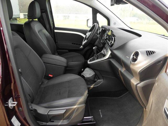 MERCEDES-BENZ T 180 Power Plus,MBUX,LED,Navi,Kamera,Tempomat - Furgão de passageiros: foto 3 MERCEDES-BENZ T 180 Power Plus,MBUX,LED,Navi,Kamera,Tempomat - Furgão de passageiros: foto 3