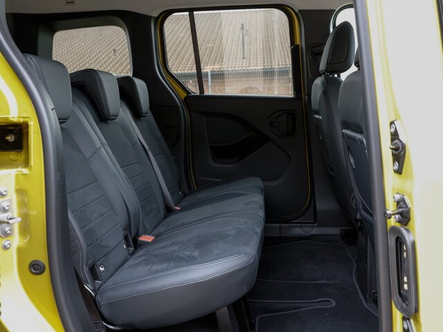 MERCEDES-BENZ T 180 Progressive,AHK,LED,Navi,Kamera,Tempomat... - Furgão de passageiros: foto 2 MERCEDES-BENZ T 180 Progressive,AHK,LED,Navi,Kamera,Tempomat... - Furgão de passageiros: foto 2