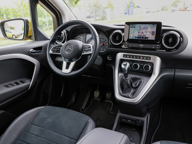 MERCEDES-BENZ T 180 Progressive,AHK,LED,Navi,Kamera,Tempomat... - Furgão de passageiros: foto 3 MERCEDES-BENZ T 180 Progressive,AHK,LED,Navi,Kamera,Tempomat... - Furgão de passageiros: foto 3