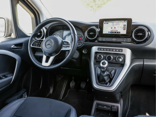 MERCEDES-BENZ T 180 d,Progressive,LED.AHK,MBUX,Navi,Kamera - Furgão de passageiros: foto 3 MERCEDES-BENZ T 180 d,Progressive,LED.AHK,MBUX,Navi,Kamera - Furgão de passageiros: foto 3