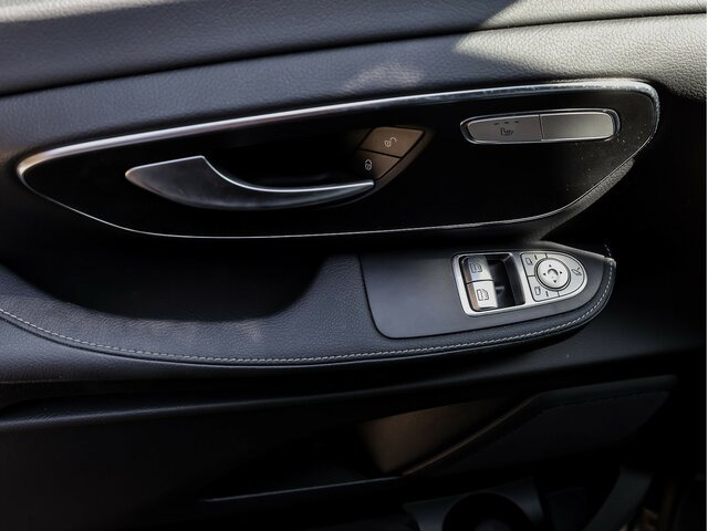 Locação financeira de MERCEDES-BENZ V 300 Avantgarde Extralang,2xSchiebetür elektr.... MERCEDES-BENZ V 300 Avantgarde Extralang,2xSchiebetür elektr....: foto 10