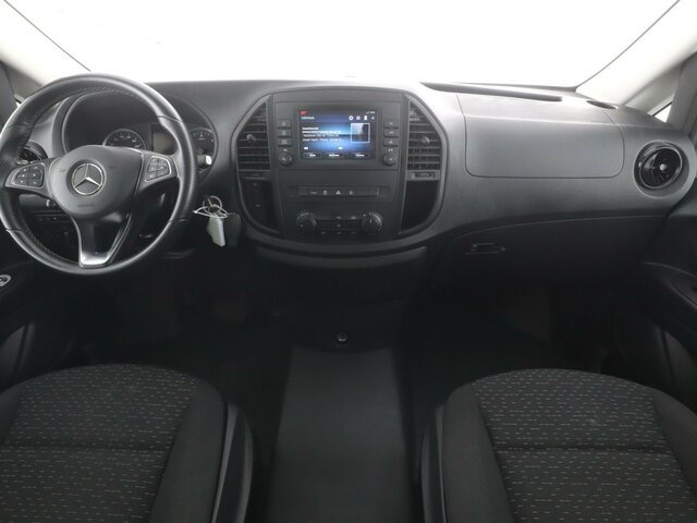 MERCEDES-BENZ Vito 114 TourerPro,Allrad,Automatik,8 Sitzer... - Minibus, Furgão de passageiros: foto 2 MERCEDES-BENZ Vito 114 TourerPro,Allrad,Automatik,8 Sitzer... - Minibus, Furgão de passageiros: foto 2