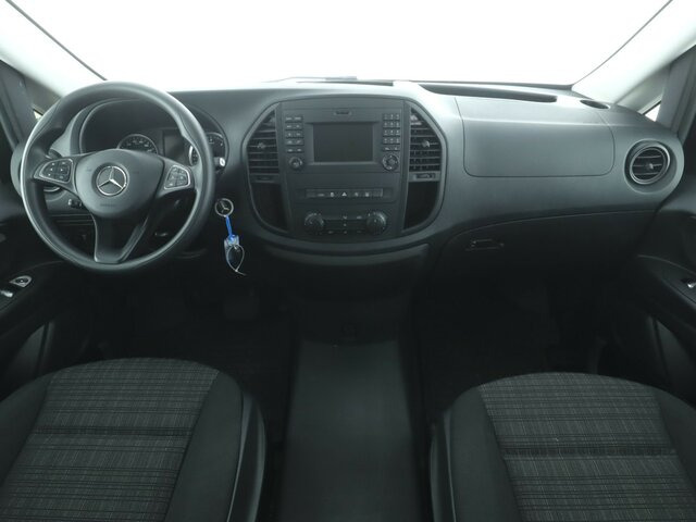 MERCEDES-BENZ Vito 114 TourerPro,Extralang,8Sitzer,Automatik... - Minibus, Furgão de passageiros: foto 2 MERCEDES-BENZ Vito 114 TourerPro,Extralang,8Sitzer,Automatik... - Minibus, Furgão de passageiros: foto 2