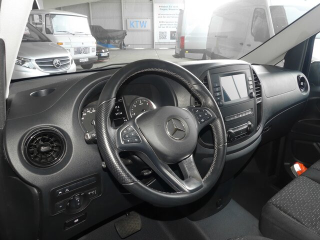 MERCEDES-BENZ Vito 116CDI lang,TourerPro,2xKlima,9Sitze,Kamera - Minibus, Furgão de passageiros: foto 4 MERCEDES-BENZ Vito 116CDI lang,TourerPro,2xKlima,9Sitze,Kamera - Minibus, Furgão de passageiros: foto 4
