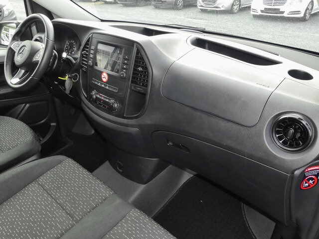 MERCEDES-BENZ Vito 116TourerPro Kombi,Extralang,2xKlima,Kamera - Furgão de passageiros: foto 3 MERCEDES-BENZ Vito 116TourerPro Kombi,Extralang,2xKlima,Kamera - Furgão de passageiros: foto 3