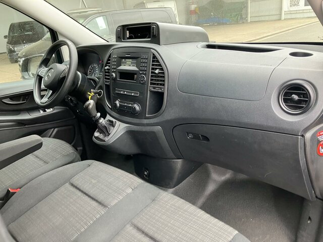 MERCEDES-BENZ Vito114 Mixto Extralang,Klima,Tempomat,Standhzg... - Minibus, Furgão de passageiros: foto 4 MERCEDES-BENZ Vito114 Mixto Extralang,Klima,Tempomat,Standhzg... - Minibus, Furgão de passageiros: foto 4