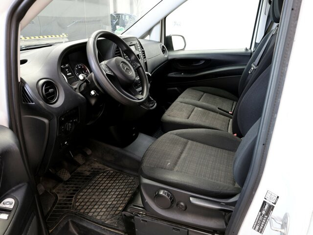 MERCEDES-BENZ Vito114CDI KA lang ,Klima,Sortimo Regalsystem... - Furgão compacto: foto 2 MERCEDES-BENZ Vito114CDI KA lang ,Klima,Sortimo Regalsystem... - Furgão compacto: foto 2