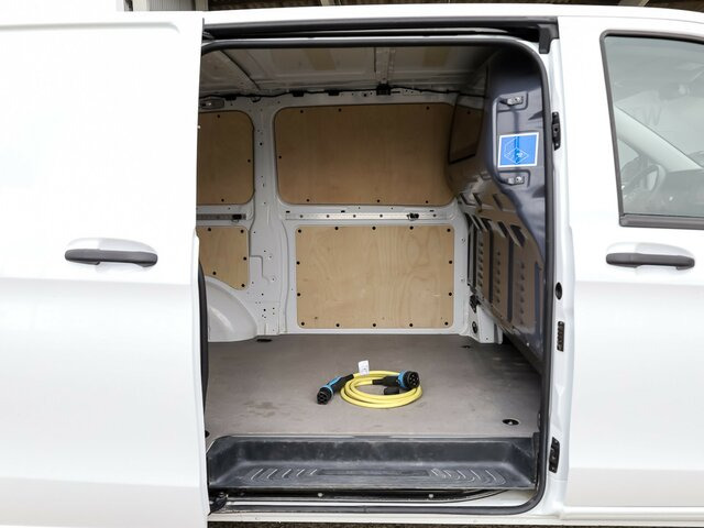 MERCEDES-BENZ eVito 111 KA,lang,Klima,Navi,Kamera,Sitzheizung... - Furgão compacto, Carrinha elétrica: foto 2 MERCEDES-BENZ eVito 111 KA,lang,Klima,Navi,Kamera,Sitzheizung... - Furgão compacto, Carrinha elétrica: foto 2