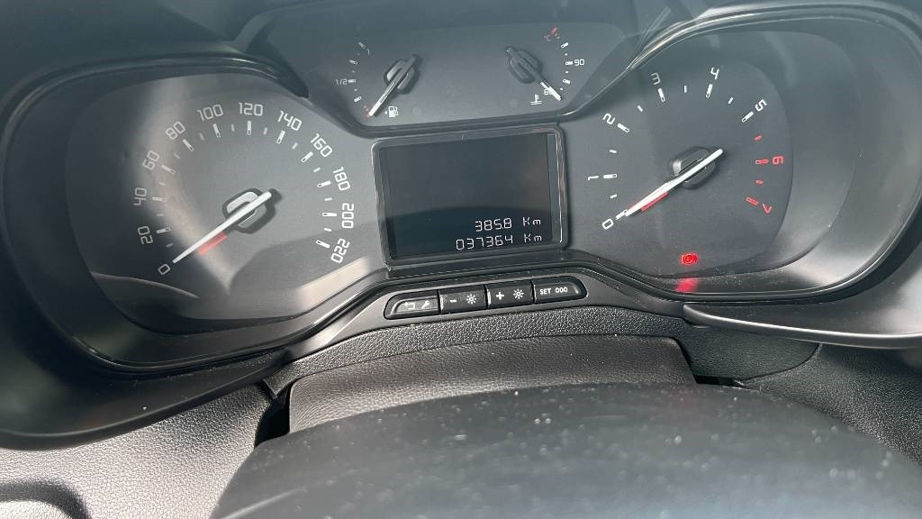 Carrinha de contentor Citroën Berlingo 1.5 Blue HDI, Kasten, 8 Reifen, Klima: foto 17