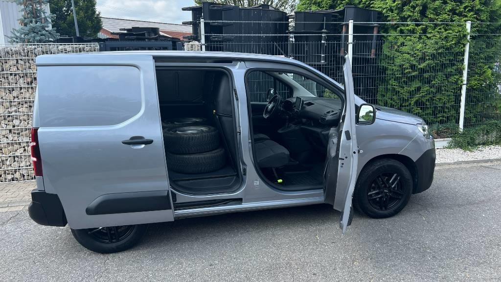 Carrinha de contentor Citroën Berlingo 1.5 Blue HDI, Kasten, 8 Reifen, Klima: foto 22