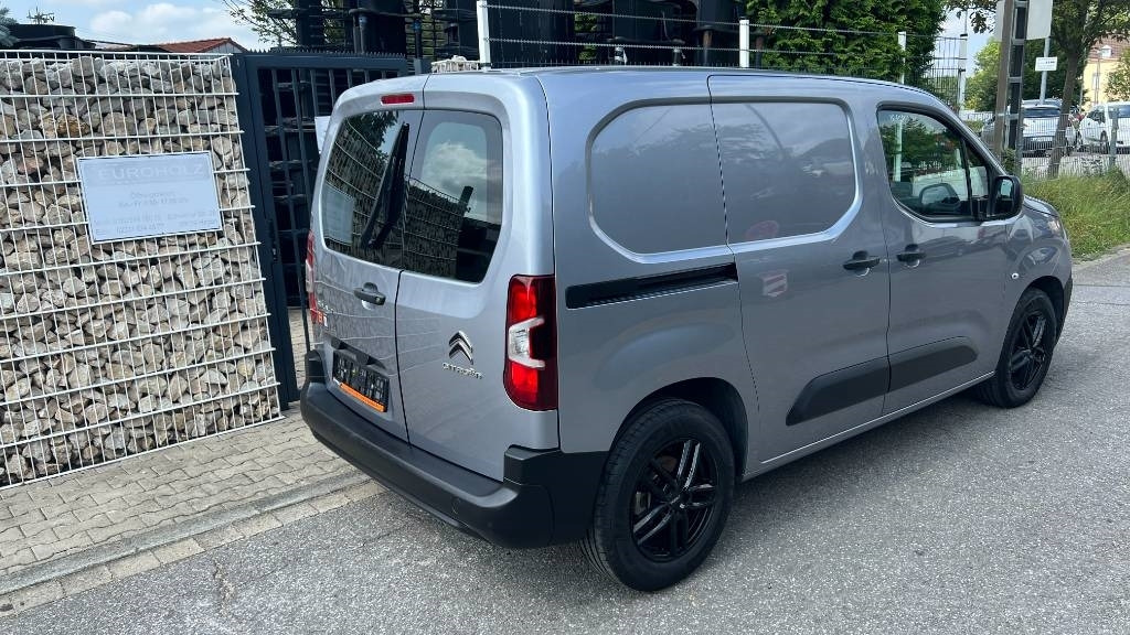 Carrinha de contentor Citroën Berlingo 1.5 Blue HDI, Kasten, 8 Reifen, Klima: foto 27