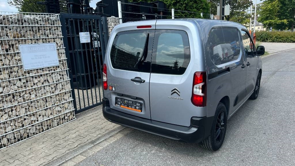 Carrinha de contentor Citroën Berlingo 1.5 Blue HDI, Kasten, 8 Reifen, Klima: foto 26