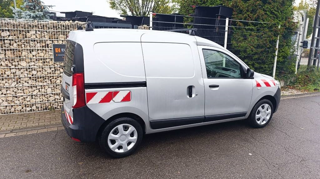 Dacia Dokker Transporter, Kastenwagen, Werkstattschränke  - Furgão compacto: foto 4 Dacia Dokker Transporter, Kastenwagen, Werkstattschränke  - Furgão compacto: foto 4