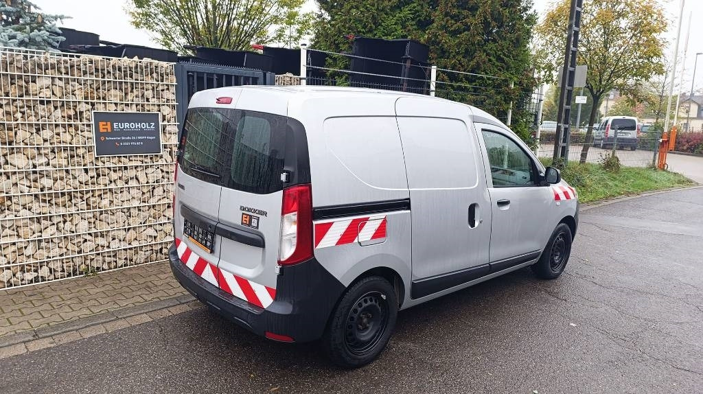 Dacia Dokker Transporter, Kastenwagen mit Schubladen  - Furgão compacto: foto 4 Dacia Dokker Transporter, Kastenwagen mit Schubladen  - Furgão compacto: foto 4