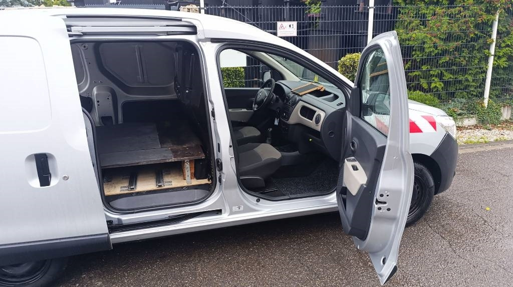 Furgão compacto Dacia Dokker Transporter, Kastenwagen mit Schubladen: foto 12 Furgão compacto Dacia Dokker Transporter, Kastenwagen mit Schubladen: foto 12