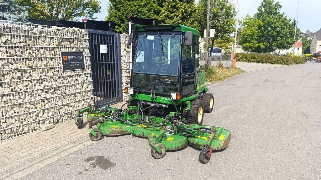 John Deere 1505 vollhydr. Großflächenmäher 3 m Mähwerk Allrad - Gadanheira: foto 1 John Deere 1505 vollhydr. Großflächenmäher 3 m Mähwerk Allrad - Gadanheira: foto 1
