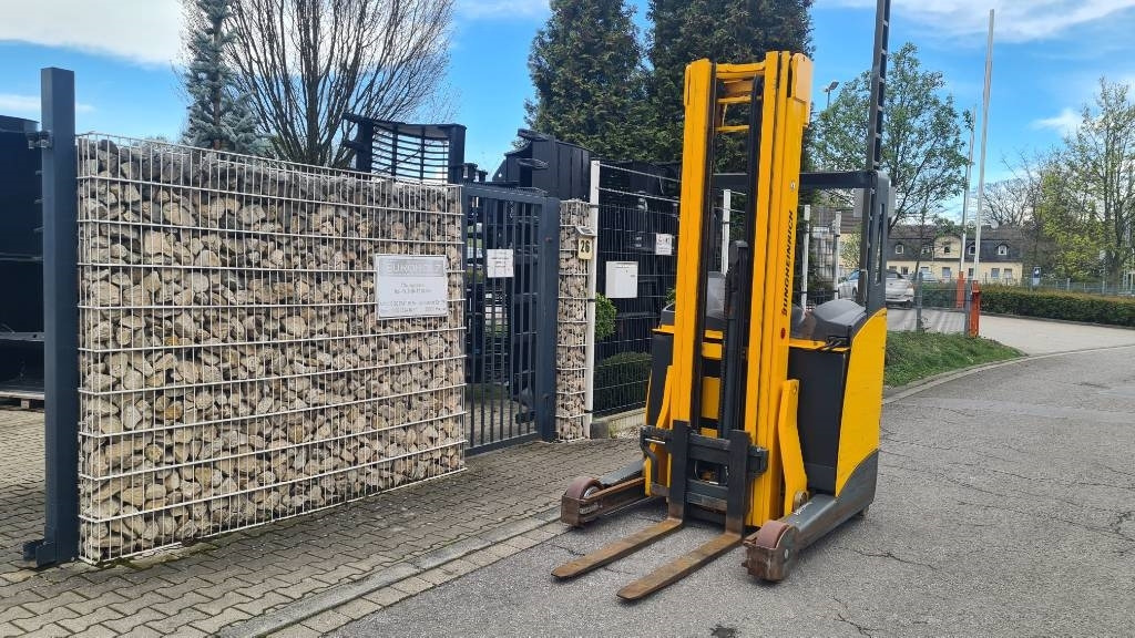 Jungheinrich ETV 216, Triplex, 6,9 m Hubhöhe, Hubkraft 1.600 kg - Empilhador retráctil: foto 1 Jungheinrich ETV 216, Triplex, 6,9 m Hubhöhe, Hubkraft 1.600 kg - Empilhador retráctil: foto 1