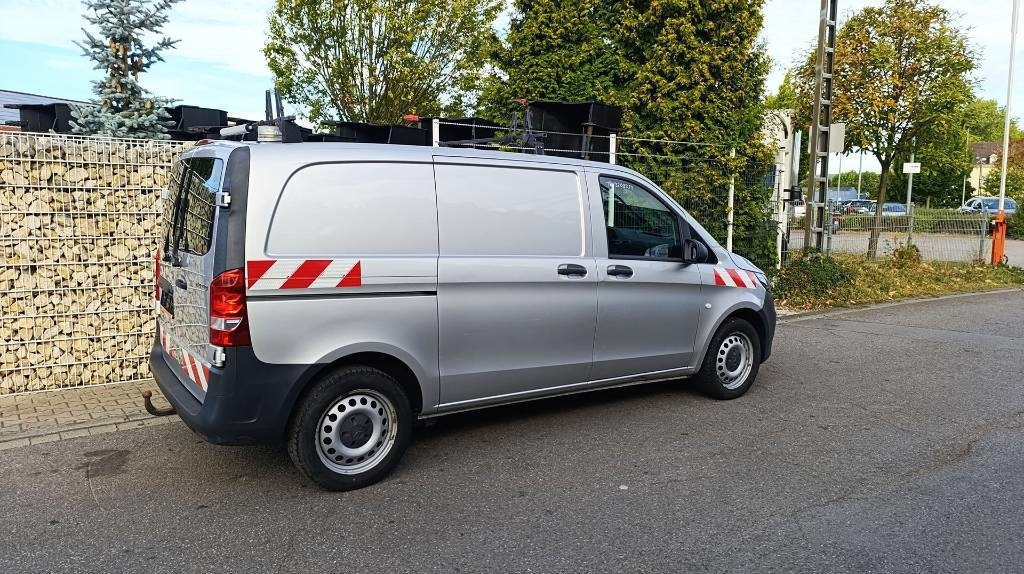 Mercedes-Benz Vito 114 CDI Allrad-Werkstattschränke-Standheizung - Carrinha de contentor: foto 5 Mercedes-Benz Vito 114 CDI Allrad-Werkstattschränke-Standheizung - Carrinha de contentor: foto 5