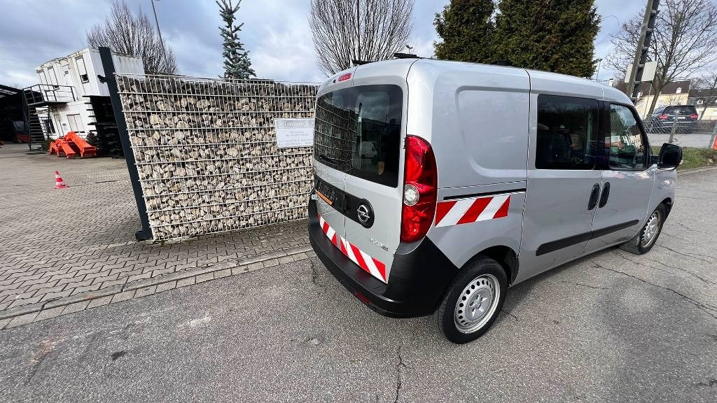 Opel Combo 1.3, Kasten, Transporter, Werkstattschränke - Carrinha de contentor: foto 3 Opel Combo 1.3, Kasten, Transporter, Werkstattschränke - Carrinha de contentor: foto 3