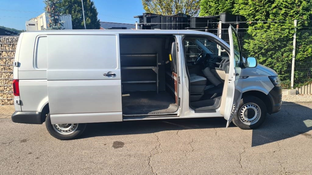 Volkswagen T5 2.0 TDI, Kasten, Werkstattschränke, Klima, AHK - Carrinha de contentor: foto 5 Volkswagen T5 2.0 TDI, Kasten, Werkstattschränke, Klima, AHK - Carrinha de contentor: foto 5
