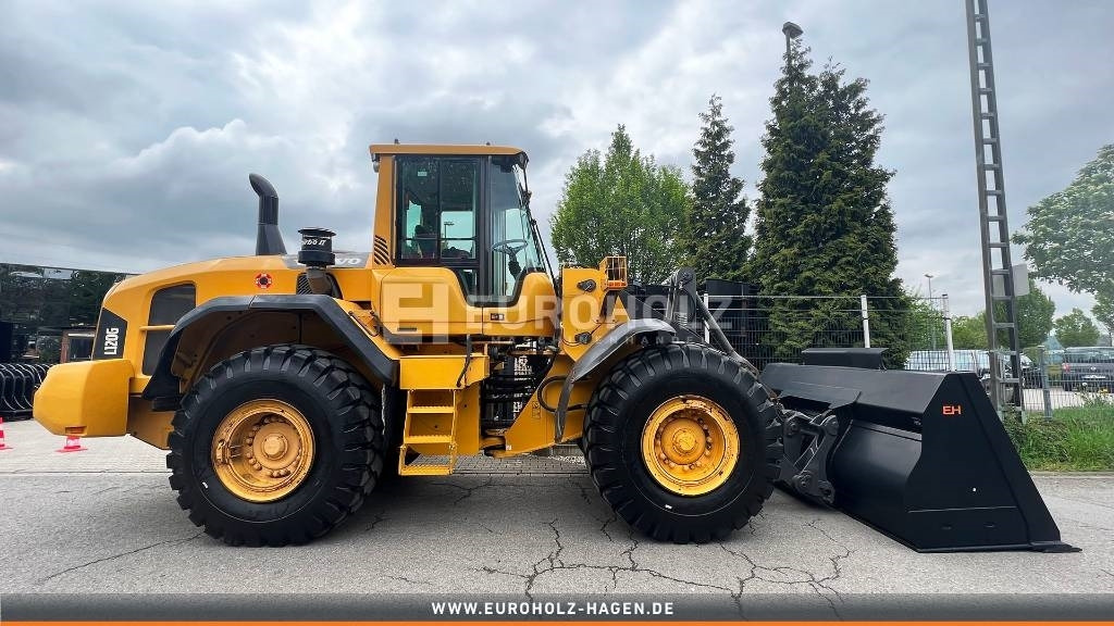 Volvo L 120 G mit Klima und SW, Reifen und Schaufel Neu - Pá carregadora de rodas: foto 5 Volvo L 120 G mit Klima und SW, Reifen und Schaufel Neu - Pá carregadora de rodas: foto 5