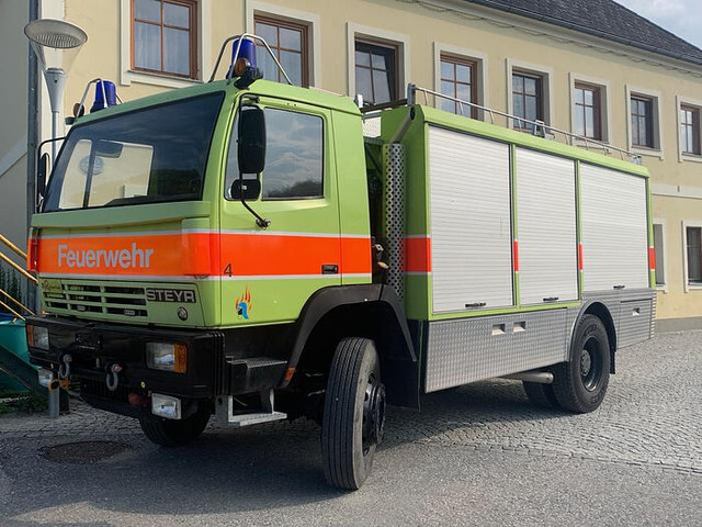 Steyr 15S31 4x4 Feuerwehrfahrzeug - Carro de bombeiro: foto 2 Steyr 15S31 4x4 Feuerwehrfahrzeug - Carro de bombeiro: foto 2