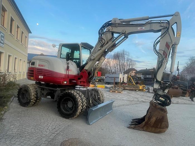 Takeuchi TB295W Mobilbagger - Escavadeira: foto 3 Takeuchi TB295W Mobilbagger - Escavadeira: foto 3