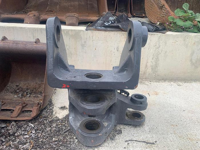 Volvo Stütze / Knickgelenk / Anbaubock passend zu Volvo ECR88 - Escavadeira: foto 4 Volvo Stütze / Knickgelenk / Anbaubock passend zu Volvo ECR88 - Escavadeira: foto 4