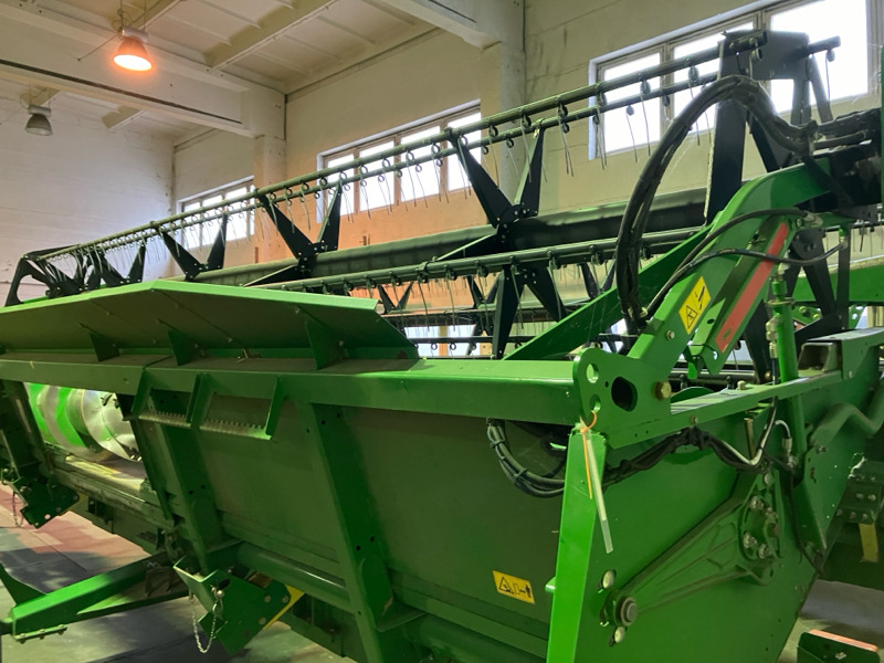 John Deere T560 mit 622R Schneidwerk - Ceifeira debulhadora: foto 3 John Deere T560 mit 622R Schneidwerk - Ceifeira debulhadora: foto 3