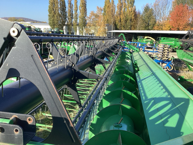 John Deere T660i mit 630X Schneidwerk - Ceifeira debulhadora: foto 4 John Deere T660i mit 630X Schneidwerk - Ceifeira debulhadora: foto 4