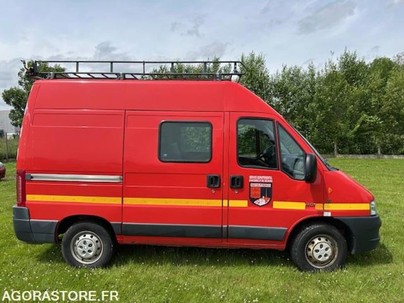 11 / 1870 RY 65 / VTU - Fourgon 4x4 Dangel / 22 ans - Furgão: foto 4 11 / 1870 RY 65 / VTU - Fourgon 4x4 Dangel / 22 ans - Furgão: foto 4