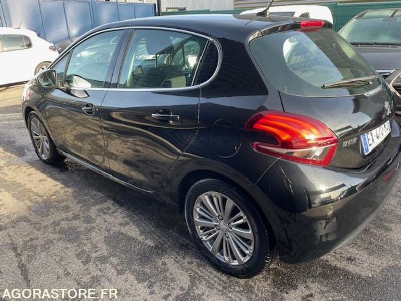 208 ALLURE PT 110cv-05/2016- 87950 KM - Automóvel: foto 2 208 ALLURE PT 110cv-05/2016- 87950 KM - Automóvel: foto 2