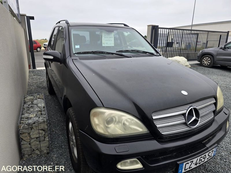 4X4 MERCEDES 400 ML - 2003 - 331 769 KM - Automóvel: foto 3 4X4 MERCEDES 400 ML - 2003 - 331 769 KM - Automóvel: foto 3