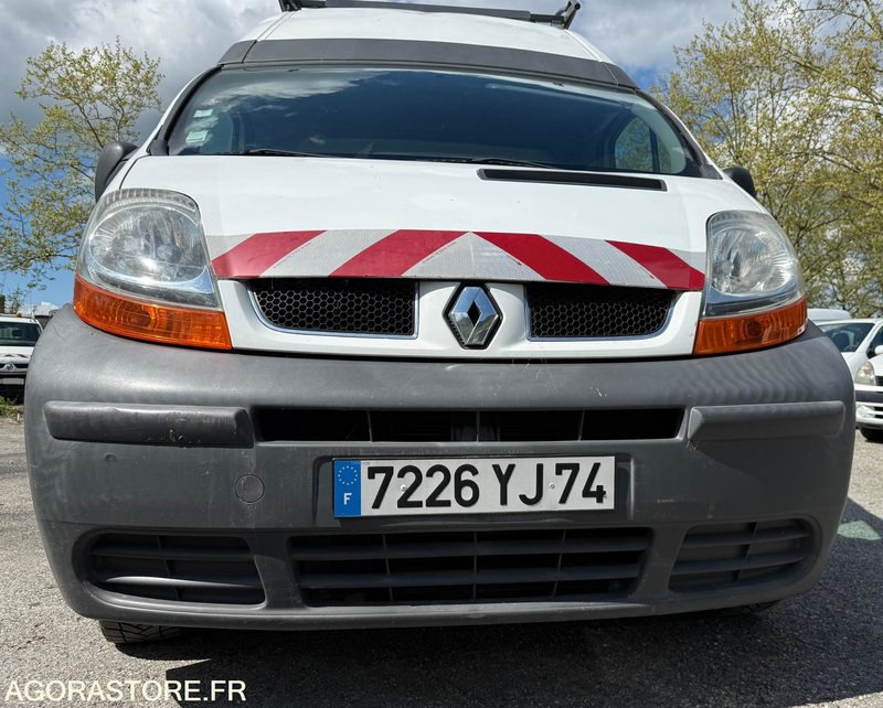 7226YJ74 - RENAULT TRAFIC - Furgão: foto 3 7226YJ74 - RENAULT TRAFIC - Furgão: foto 3