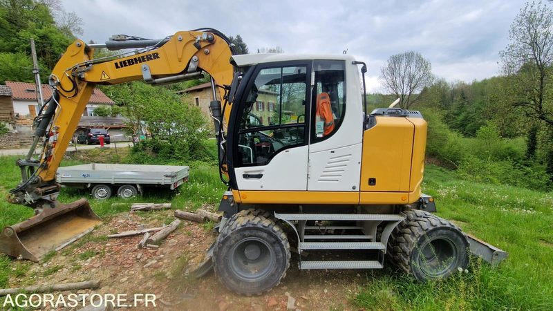 A912 COMPACT - LIEBHERR - 2019 - 2820h - Escavadeira: foto 1 A912 COMPACT - LIEBHERR - 2019 - 2820h - Escavadeira: foto 1