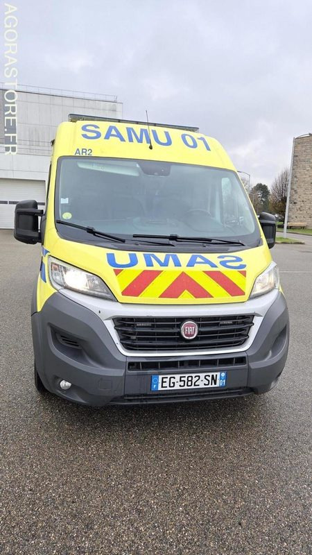 AMBULANCE DE TYPE C - FIAT DUCATO L3-H2 177cv ANNEE 2016 - 259 200km - Ambulância: foto 2 AMBULANCE DE TYPE C - FIAT DUCATO L3-H2 177cv ANNEE 2016 - 259 200km - Ambulância: foto 2