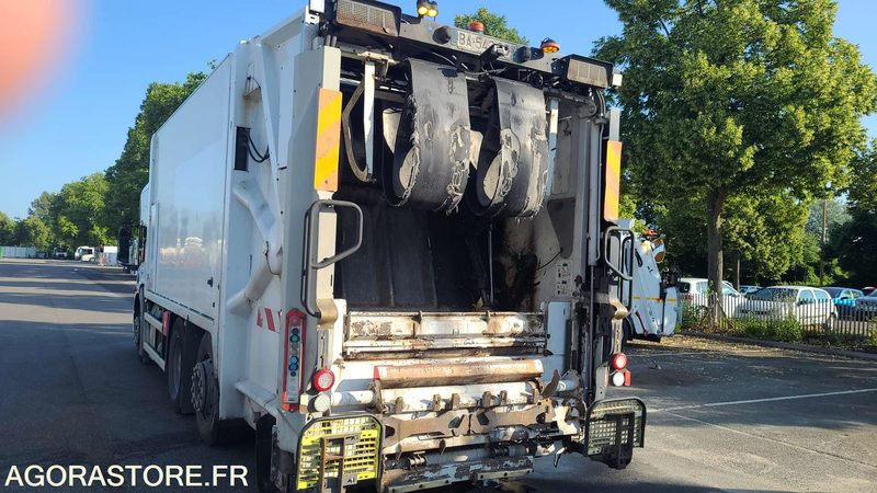 BA 543 PD - MERCEDES ECONIC 2633 - 2010 - 256434KM - Caminhão de lixo: foto 4 BA 543 PD - MERCEDES ECONIC 2633 - 2010 - 256434KM - Caminhão de lixo: foto 4