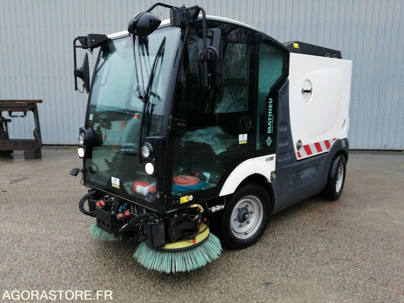 BALAYEUSE - MATHIEU - AZURA FLEX - 2020 / 4222 HEURES - Varredora urbana: foto 3 BALAYEUSE - MATHIEU - AZURA FLEX - 2020 / 4222 HEURES - Varredora urbana: foto 3