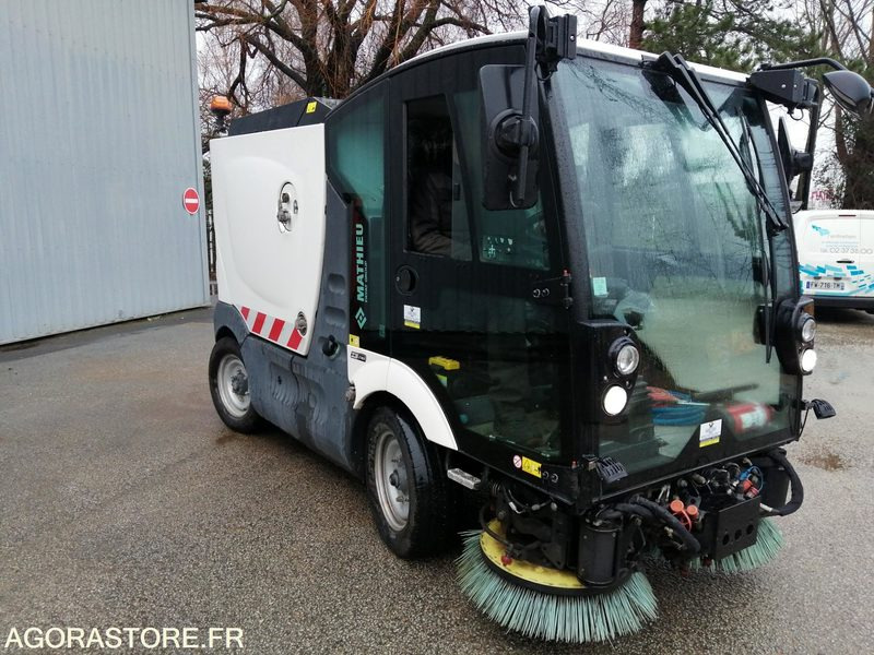 BALAYEUSE - MATHIEU - AZURA FLEX - 2020 / 4222 HEURES - Varredora urbana: foto 2 BALAYEUSE - MATHIEU - AZURA FLEX - 2020 / 4222 HEURES - Varredora urbana: foto 2