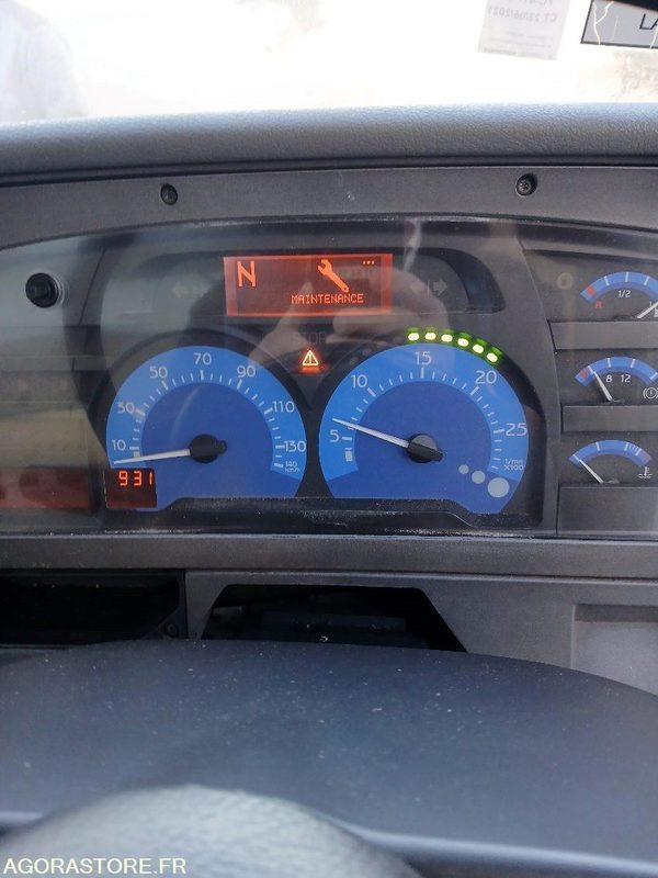 BALAYEUSE RENAULT MIDLUM 220 DCI - Varredora urbana: foto 4 BALAYEUSE RENAULT MIDLUM 220 DCI - Varredora urbana: foto 4